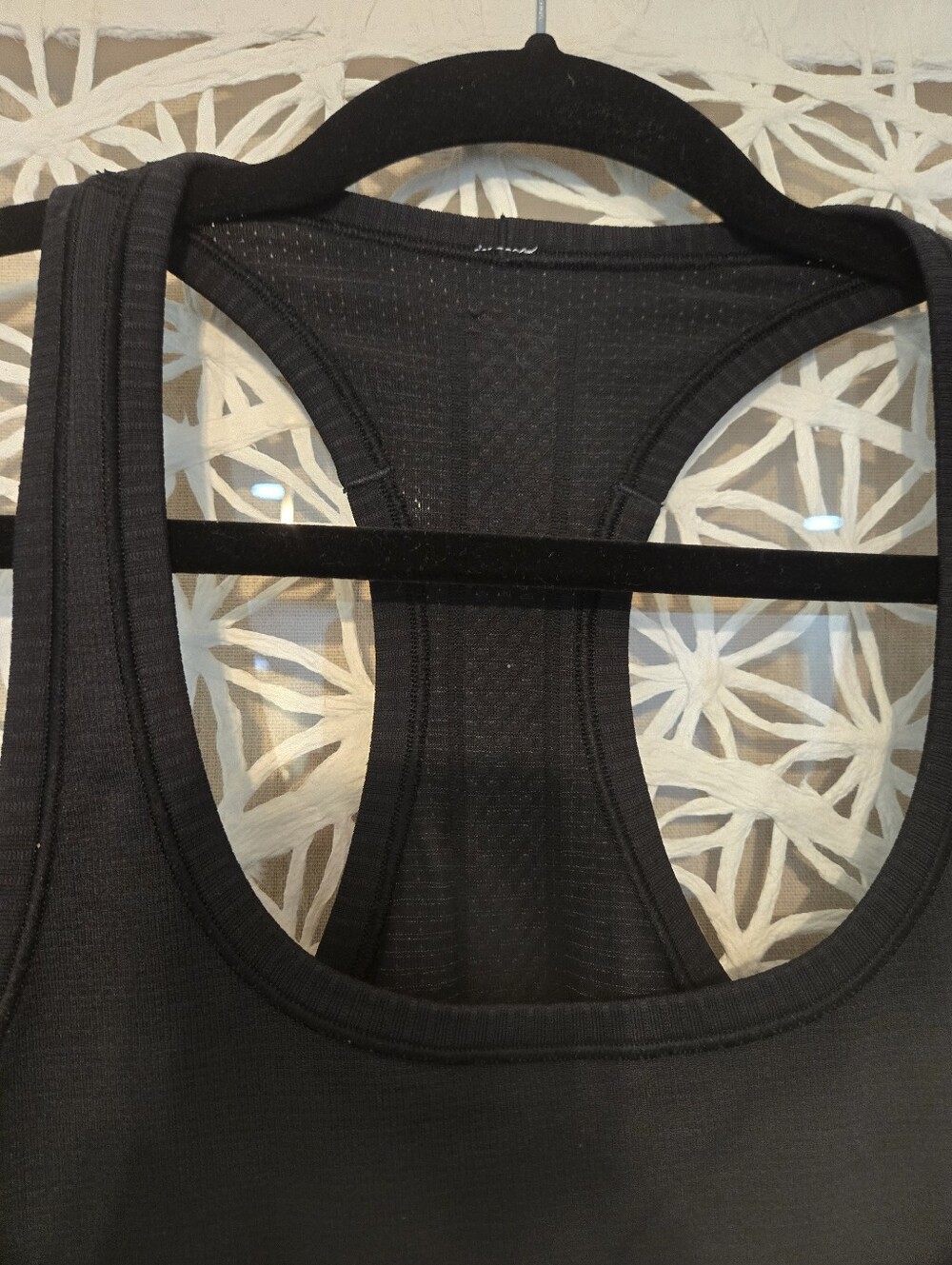 Lululemon Swiftly Tech Racerback Tank Size 8 White Black Seamless Athletic Top - Picture 6 of 9